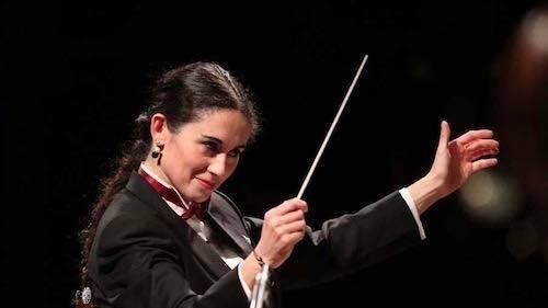 "Incontro hot". Il finto annuncio poi la bufera sulla direttrice d'orchestra