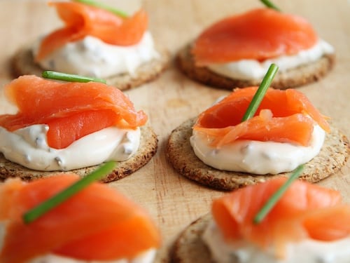Perché il pesce fa bene a colazione
