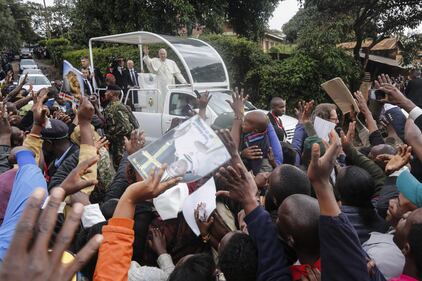 Bergoglio tra gli ultimi del mondo 9