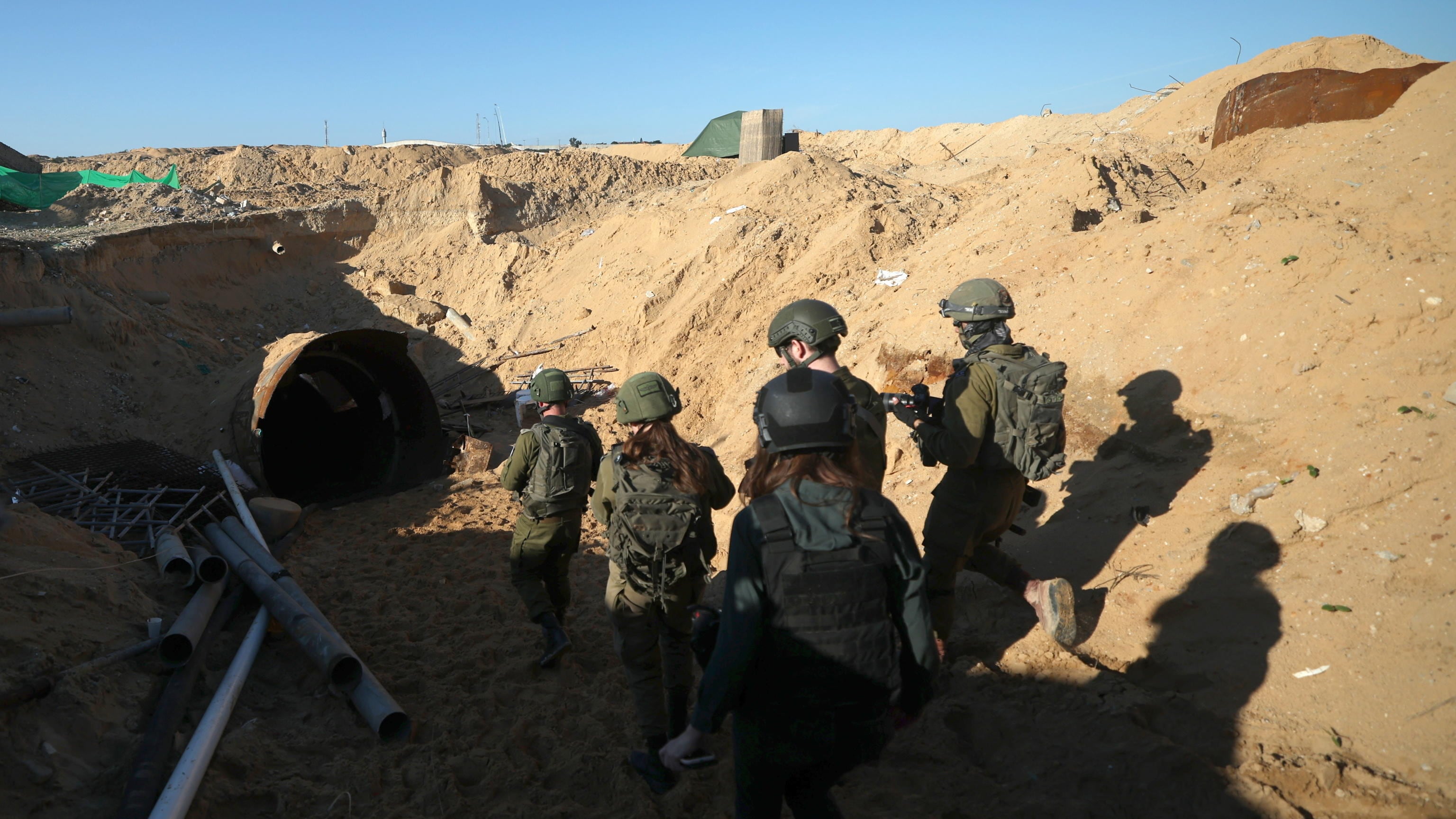 Israele, scoperto maxi-tunnel a Gaza. Pressioni dagli Usa: "Nuova fase, solo raid mirati"