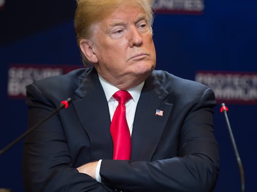 Trump non può bloccare gli utenti su Twitter. Lo ha stabilito un giudice federale