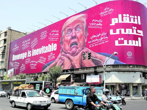 Massicci bombardamenti Usa contro Teheran. Trump: “Finiremo l’Iran molto presto”