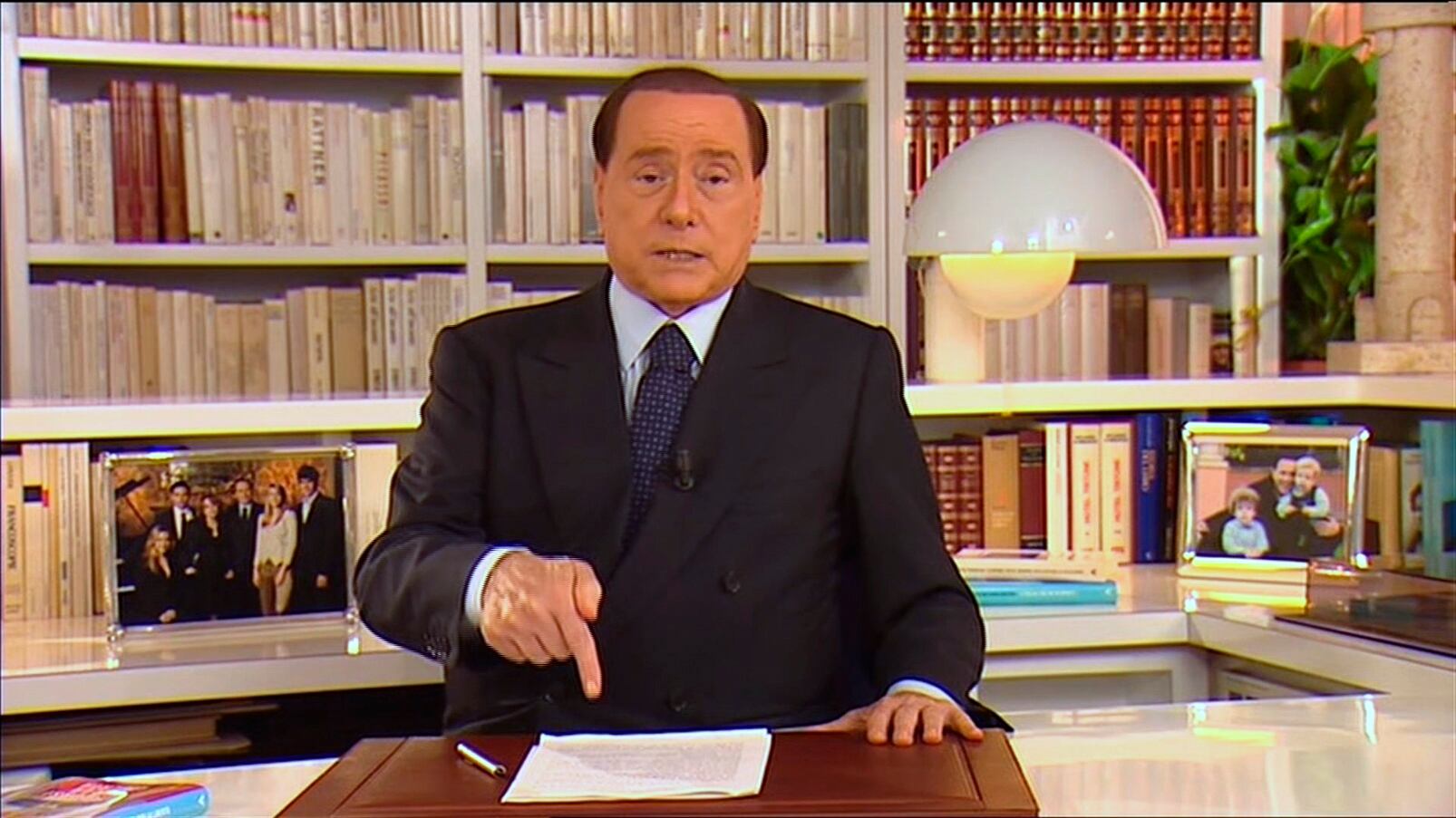 Il Cav: "Nessun alibi al Pd Ma basta scherzi sul fisco"