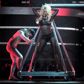 Britney Spears sirena in piscina 4
