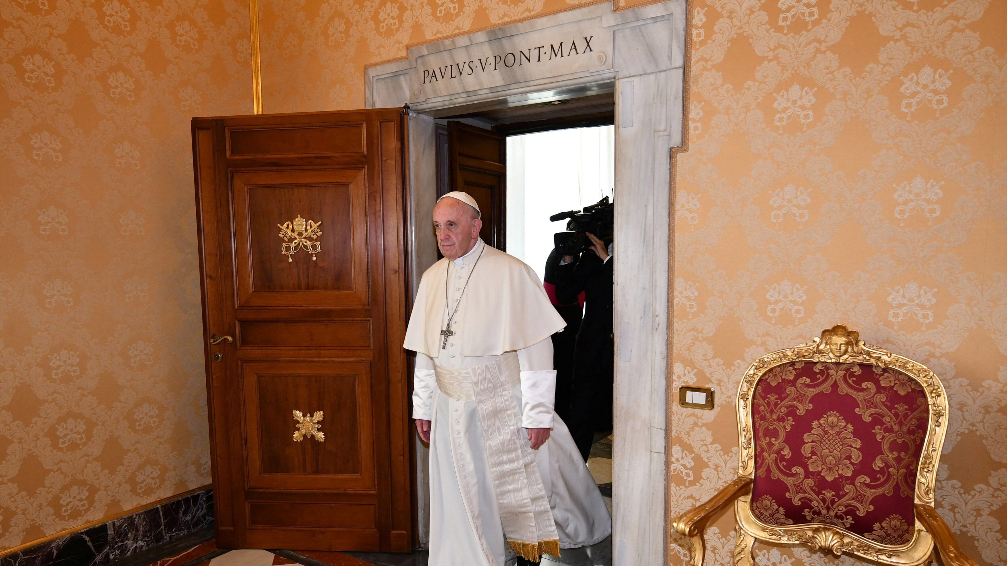 Francesco riscopre il Natale: "È soltanto quello di Gesù"