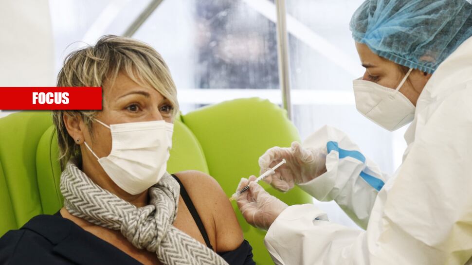 Vaccino, quali sono le reazioni avverse: "Meno di quelli tradizionali"