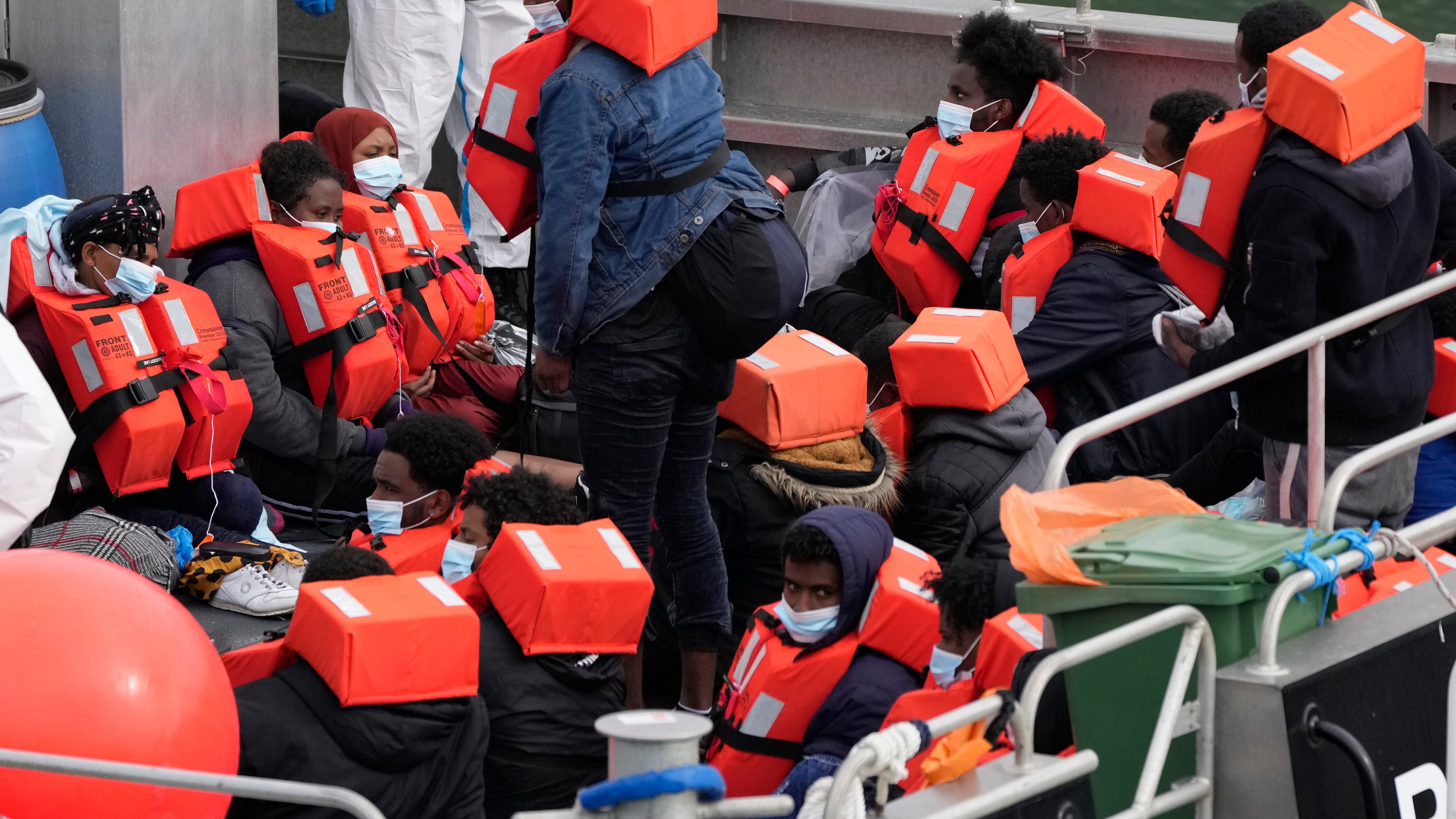 L'idea di Draghi per vaccinare tutti i migranti