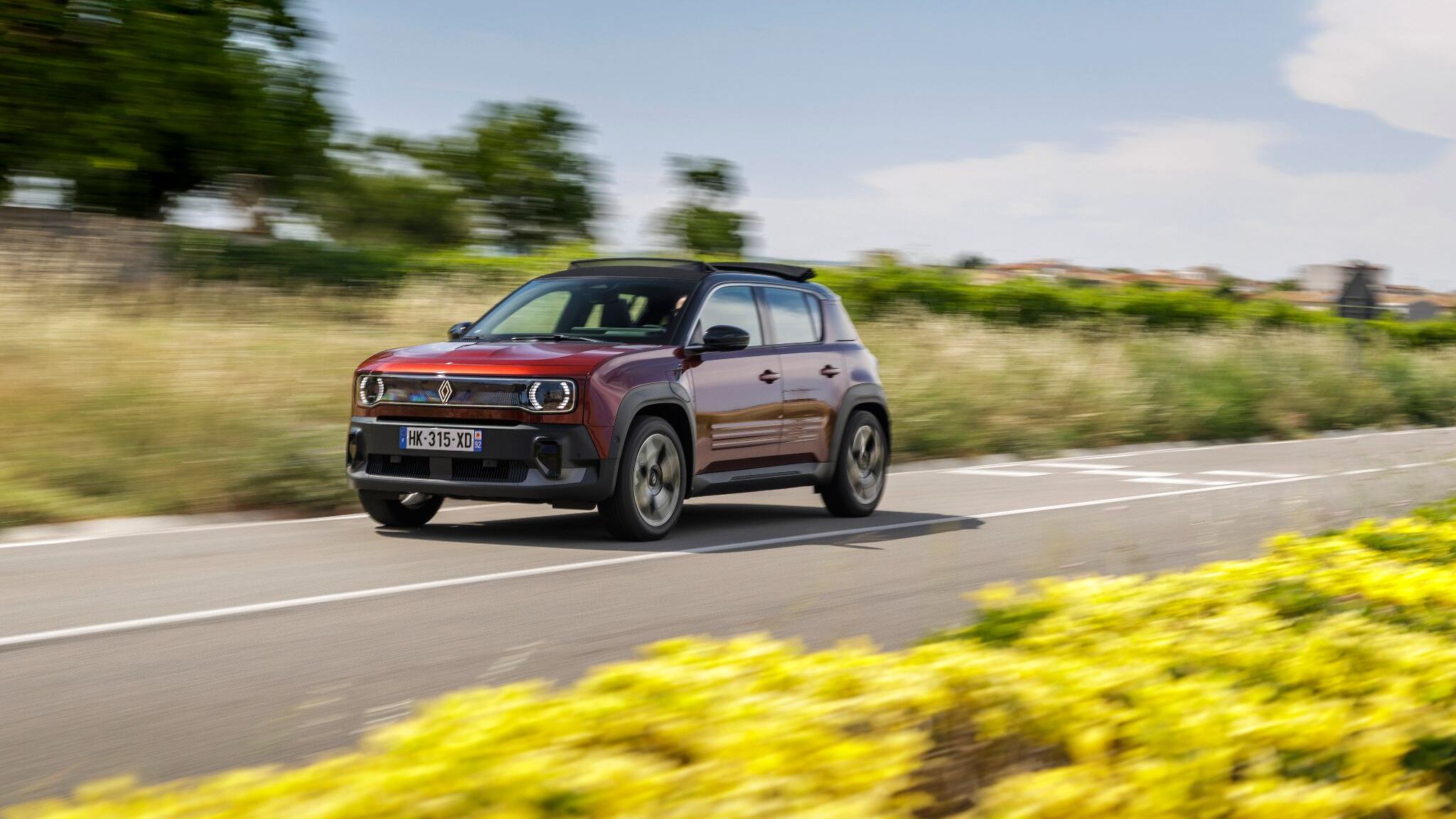 Renault 4 E-Tech Plein Sud, bella da vivere: prova su strada