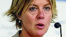 Lorenzin promette: famiglie esenti dal ticket