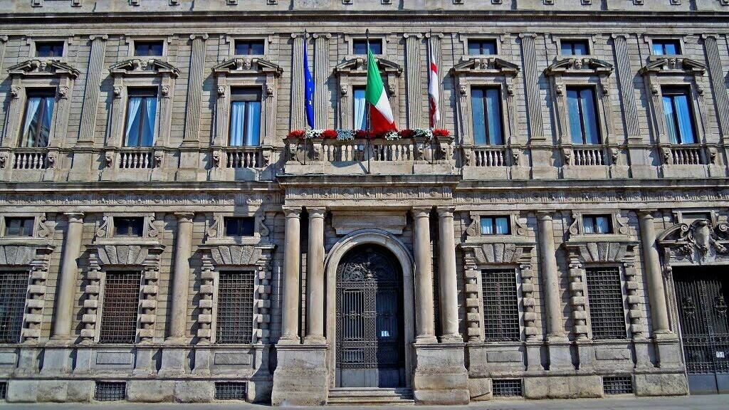 Palazzo Marino ha finito i ticket e mette a dieta i suoi dipendenti