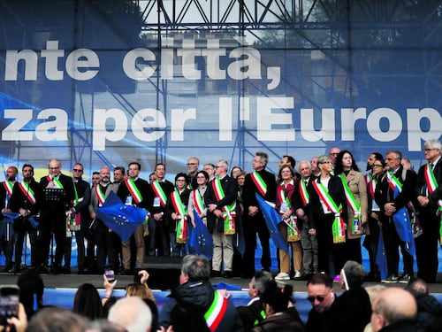 Diffidata la piazza "europea" del Pd