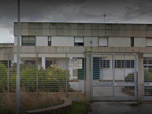 Caos nel centro per i rimpatri di Macomer: risse e aggressioni agli infermieri