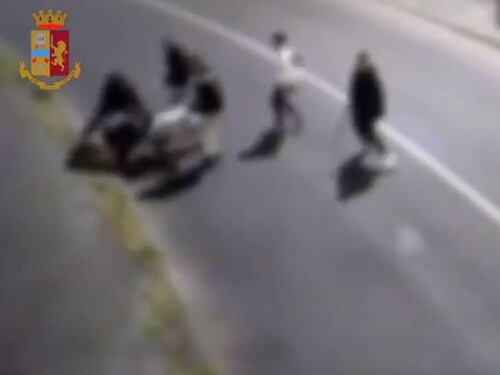 Ormai Milano è il far west: italiani, albanesi e magrebini con machete e pistole