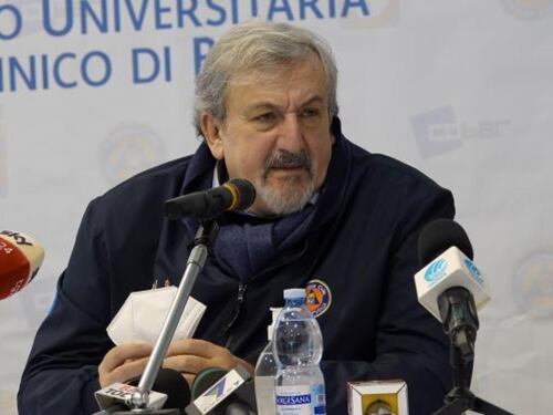 È imputato con Emiliano. Ma da domani sarà deputato