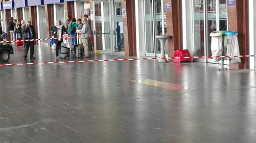 Allarme bomba a Termini per un borsone abbandonato 3