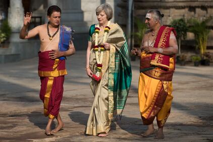 Il premier inglese May in India in abito "tipico" 5