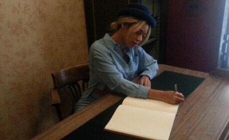 Beyonce visita la casa di Anne Frank ad Amsterdam 2