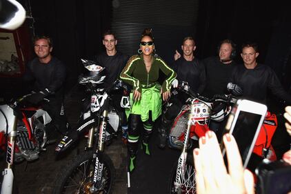 Rihanna sexy per la sua collezione 5