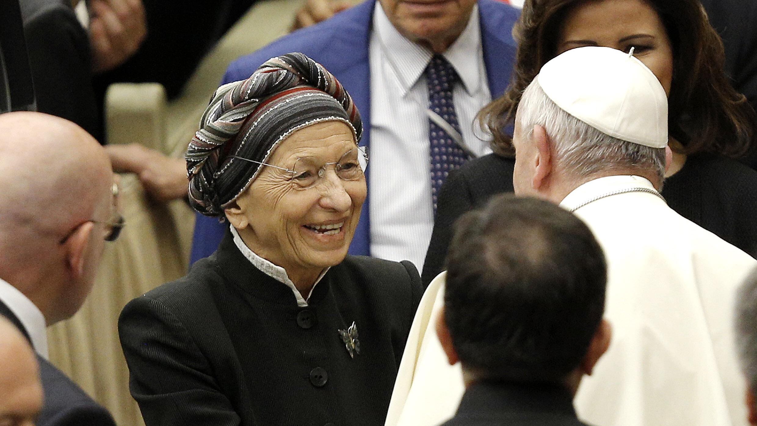 "Emma Bonino? Stia lontana dalla Chiesa"