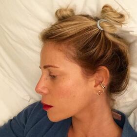 Alessia Marcuzzi, ricami seducenti sui social 8