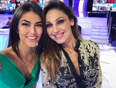 Giulia Salemi hot, nuda sotto l'asciugamano 21