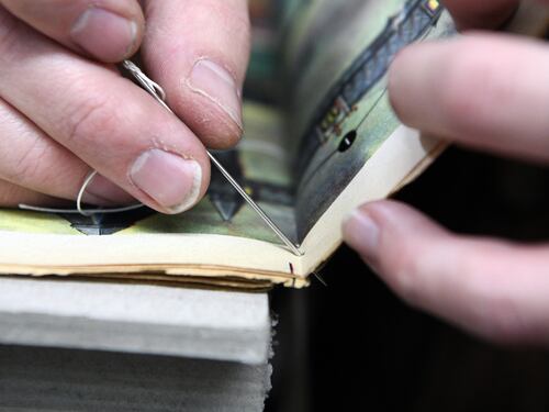Vi siete mai chiesti come si restaura un libro?