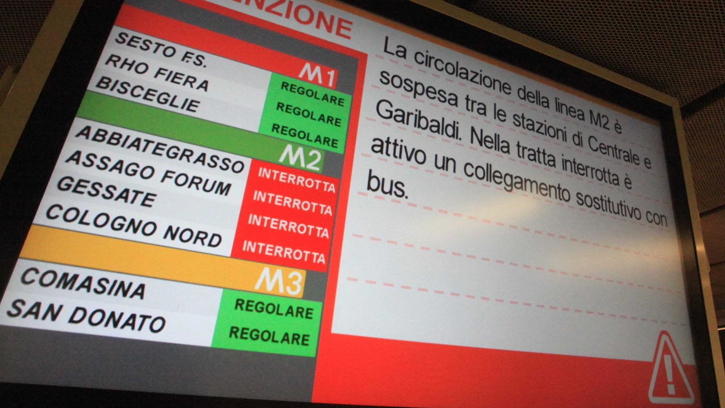 Giallo su cause e ipotesi Pisapia non si fa vedere e «cinguetta» su internet