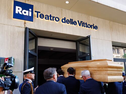 La camera ardente di Pippo Baudo al Teatro delle Vittorie