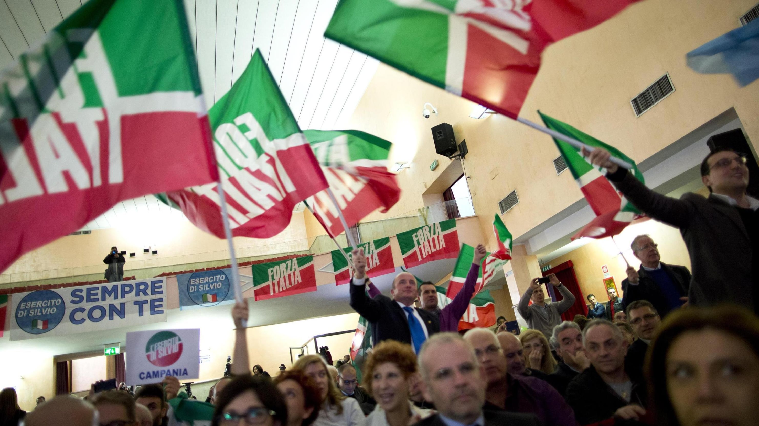 Le firme a sostegno di Silvio Berlusconi