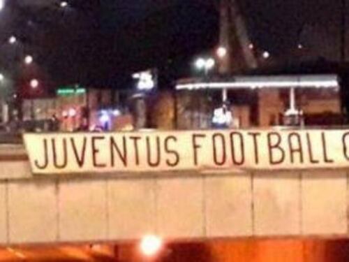 Derby di Torino, spunta lo striscione dei tifosi granata ''Juventus Football Clan''