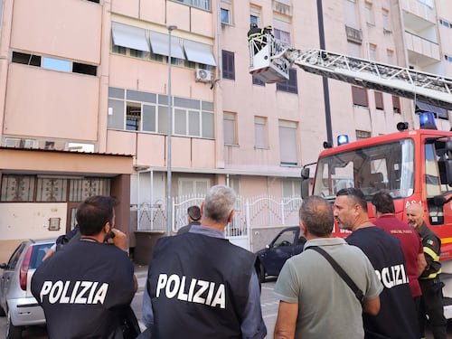 Dopo Napoli, blitz a Roma e in Calabria. Sono 1.600 gli agenti impegnati nelle azioni