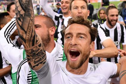 Juventus cannibale: l'Olimpico si veste a festa per i bianconeri 1