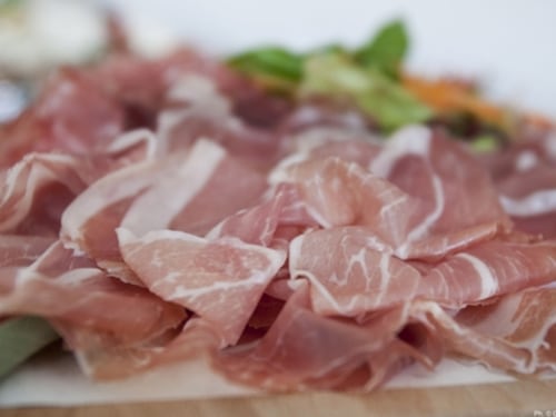 Nessuno tocchi il suino: perché la “cancel kitchen” è follia