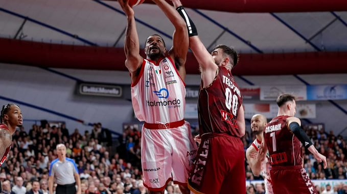 Basket, cadono tutte le big: Milano, Bologna e Brescia vanno ko