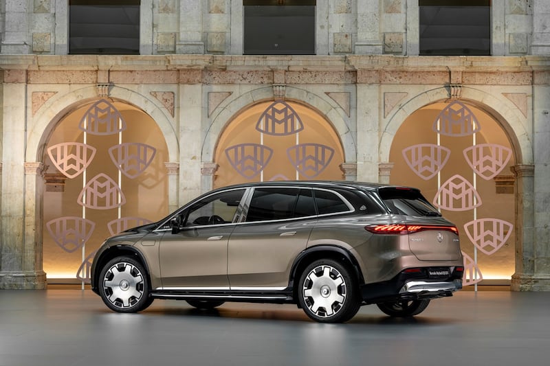 Mercedes-Maybach EQS SUV: guarda la gallery 10