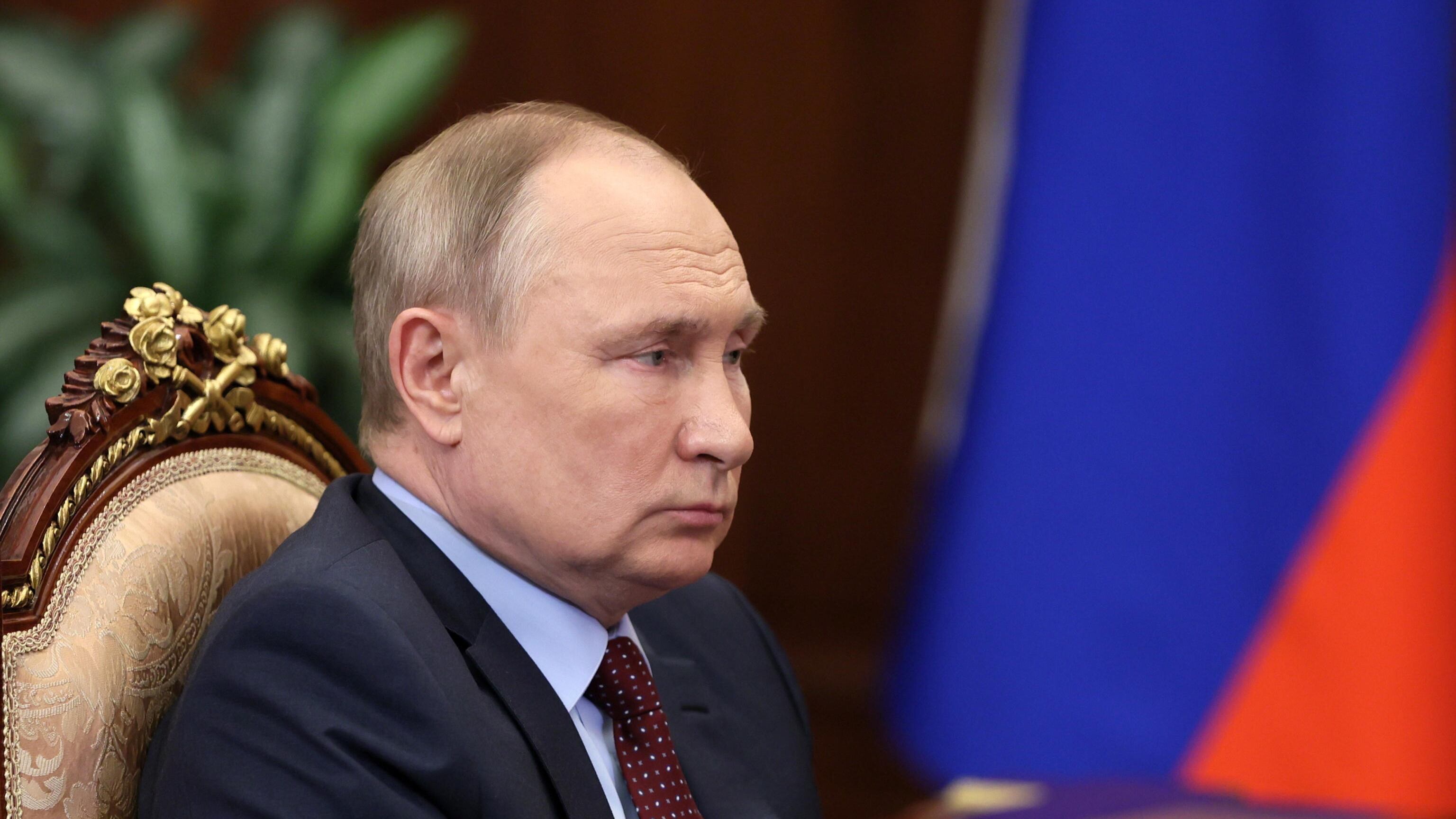 "Veleno, incidente, virus piano anti Putin a Mosca". Gli 007 di Kiev ci credono