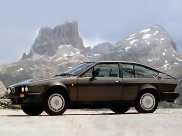 Alfa Romeo GTV6, guarda la gallery 13