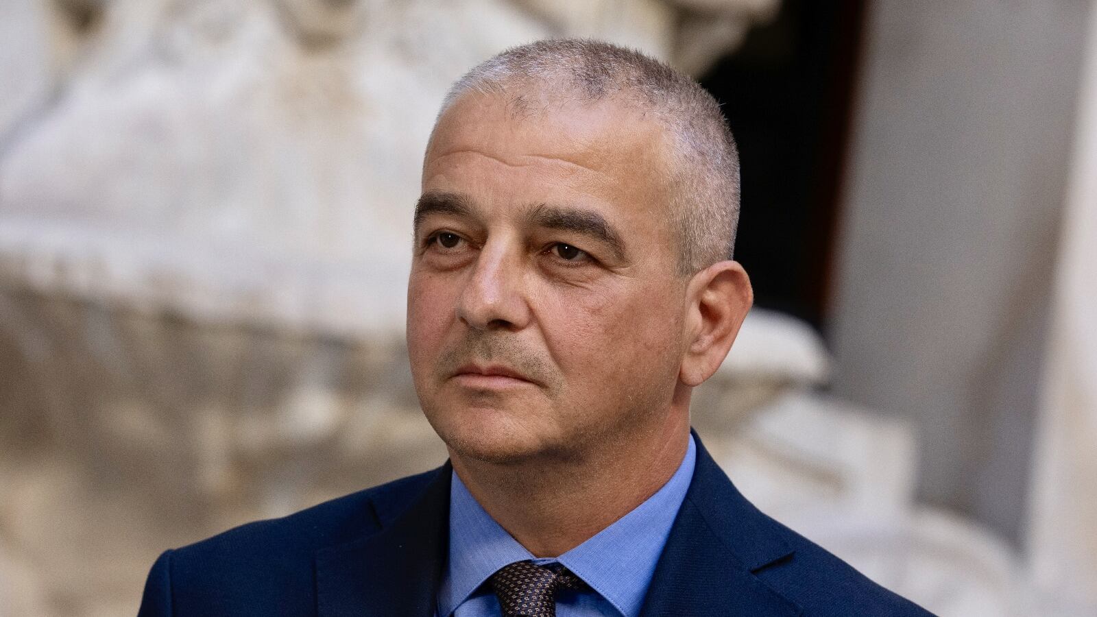 Fazzolari spegne le polemiche: "Lo scontro tra me e Giuli è del tutto inventato"
