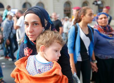 Budapest, gli immigrati prendono d'assalto la stazione 6