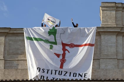 I grillini sul tetto della Camera: occupazione ad oltranza 8