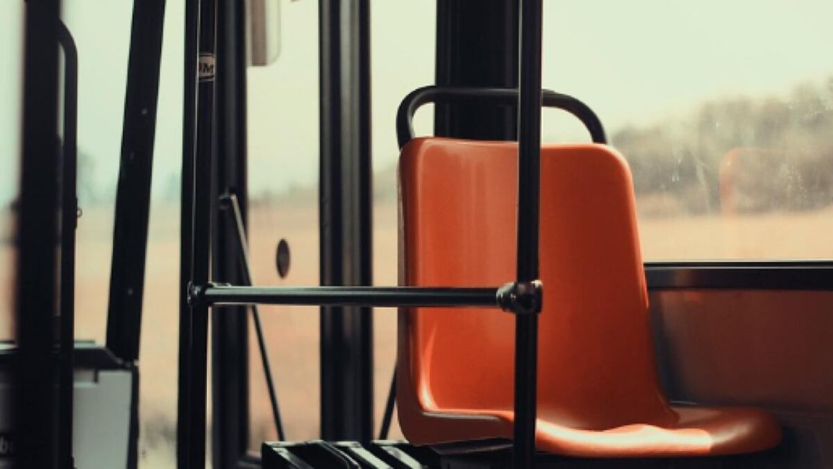 Cagliari, presunto episodio di razzismo: fuori dal bus perchè è nero