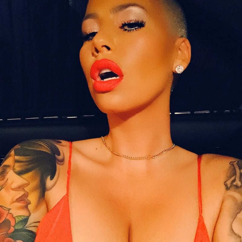 Amber Rose: scatti hot in monokini su Instagram 5