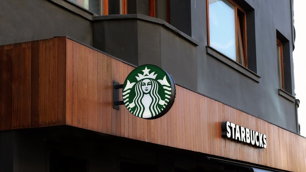 "Licenziata perché bianca". Scatta il maxi-risarcimento contro Starbucks