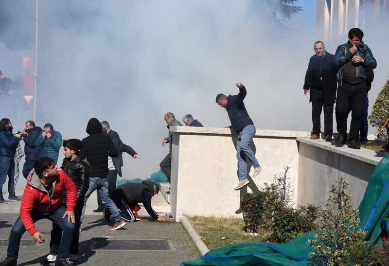 Proteste a Tirana contro il governo 4