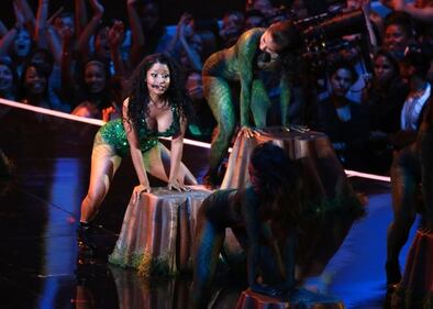 Nicki Minaj in topless per i fan 26
