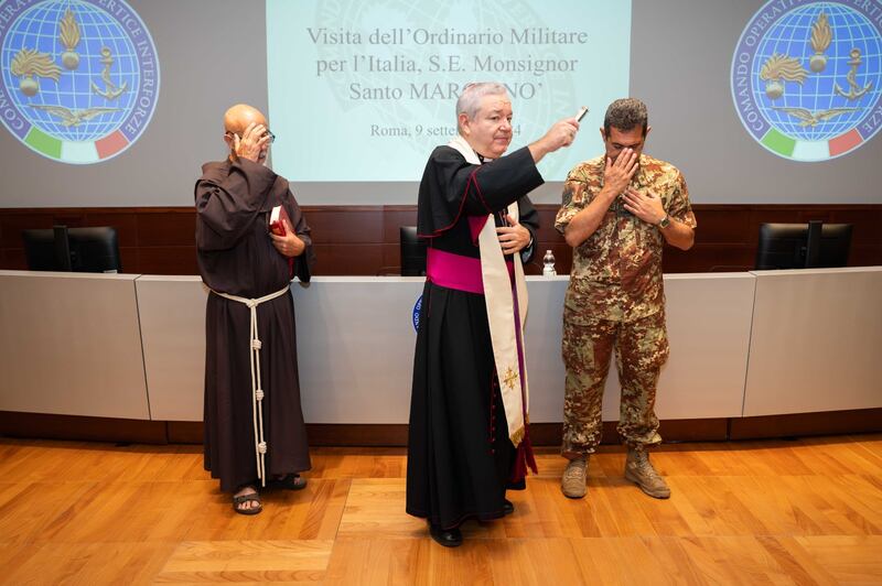 Visita di Monsignor Marcianò al personale militare e civile del Covi 12