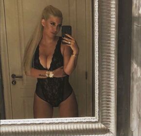 Wanda Nara e Mauro Icardi romantici a Ibiza  6