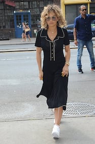 Rita Ora sexy in reggiseno 24