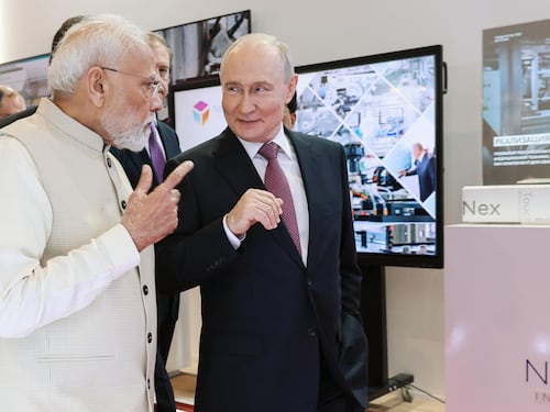 Lo Zar al vertice Brics: “Truppe Ue in Ucraina una guerra alla Russia”