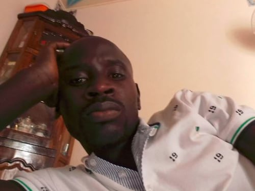 Lecce, senegalese cerca lavoro su Facebook: "Vieni, cerco scimmie"